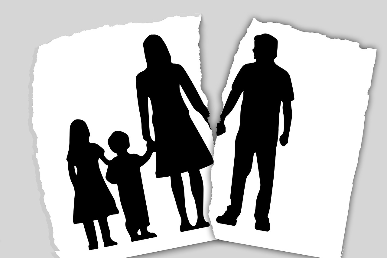 W jaki sposób można uzyskać porady prawne? Adwokat Olsztyn – sprawy rodzinne, rozwód. Porady prawne online